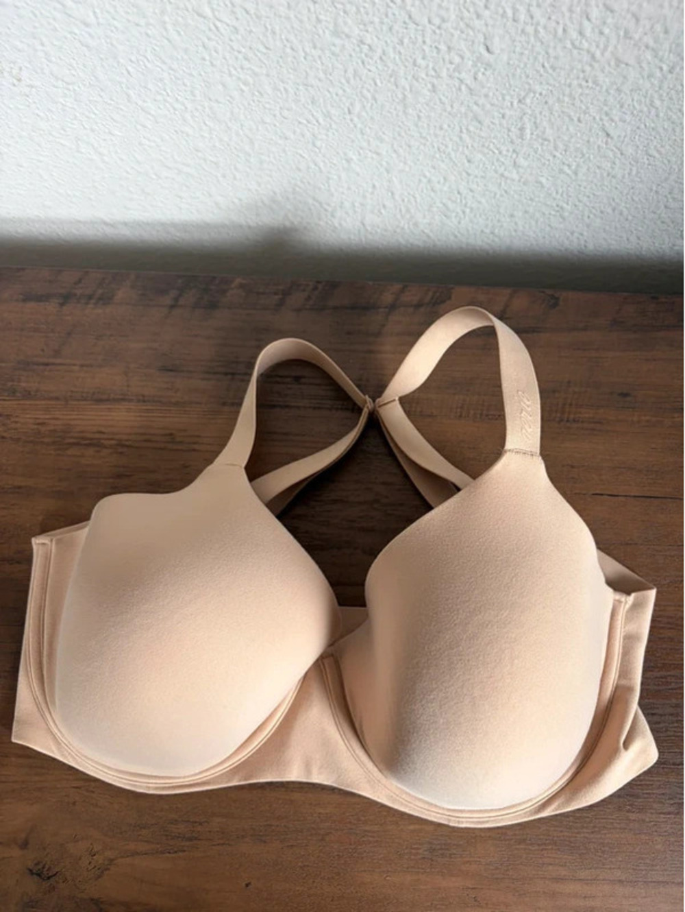 Smoothez by Aerie beige bra full coverage size 36DDD. Lightly lined, no push up